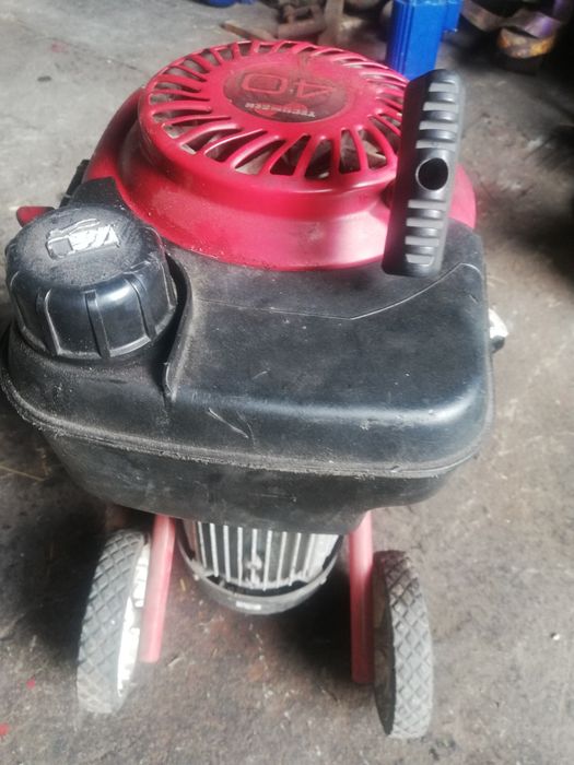 Starocie stary Generator prądu