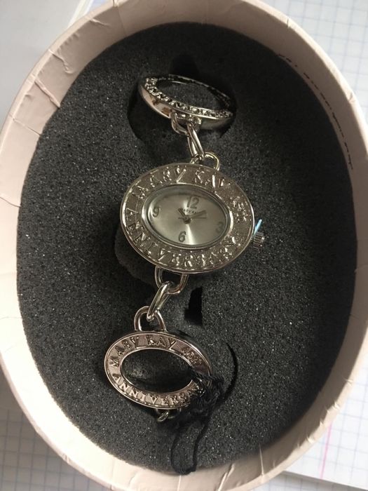 Годинник mary kay