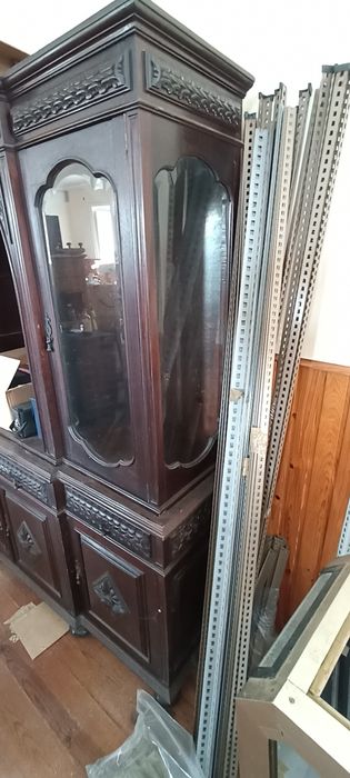 Vendo móvel de casa de jantar antigo em óptimo estado