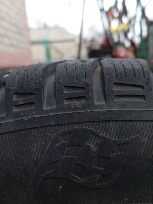 Титаны r16 вместе с резиной
