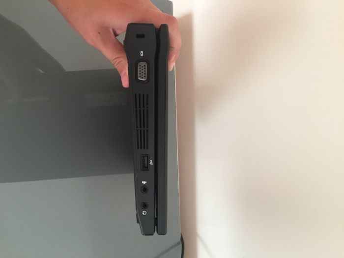 Vendo pc DELL Latitude 2110435390890031851522