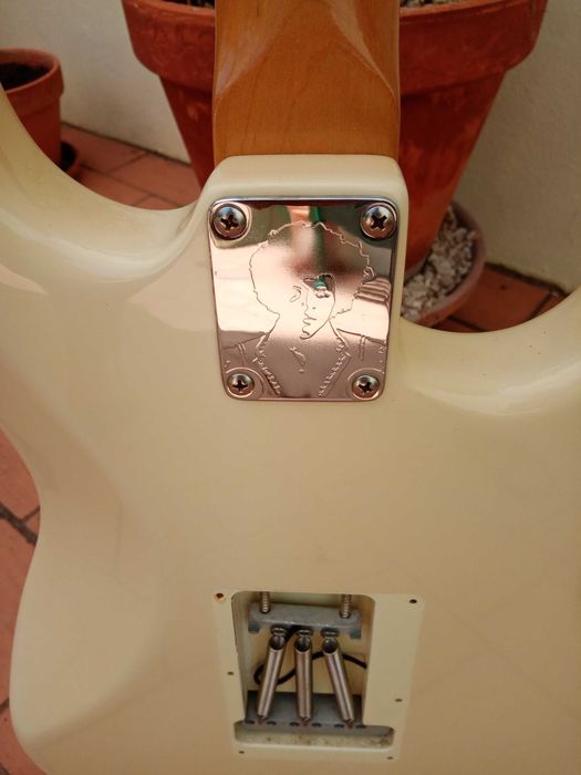 FENDER Stratocaster Jimi Hendrix LEFT HAND / Canhoto Guitar / Guitarra