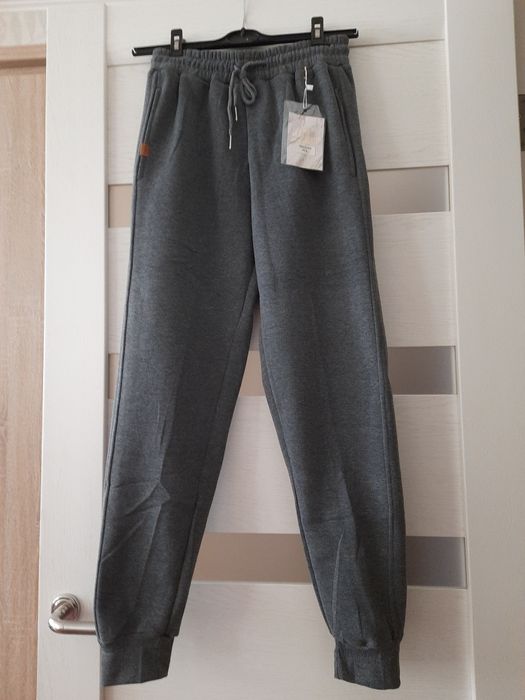 Спортивные штаны женские новые, джинсы