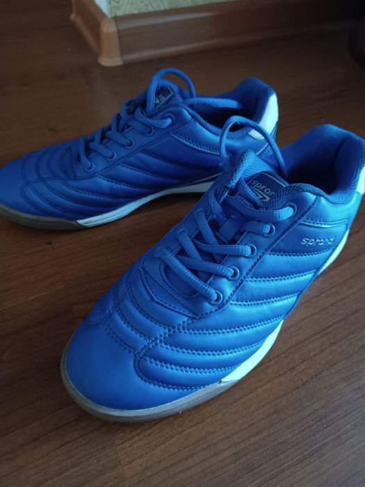 Кросівки підліткові фірмові sprandi