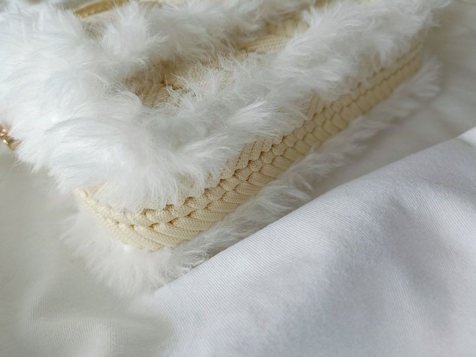 Torebka pleciona na kanwie handmade