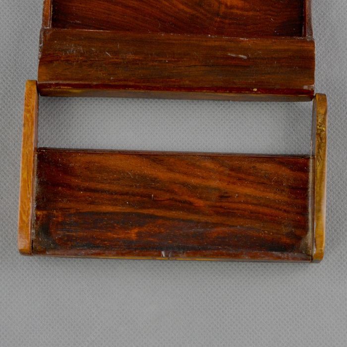 Caixa Oriental de cartões, em madeira nobre, embutidos em madre pérola