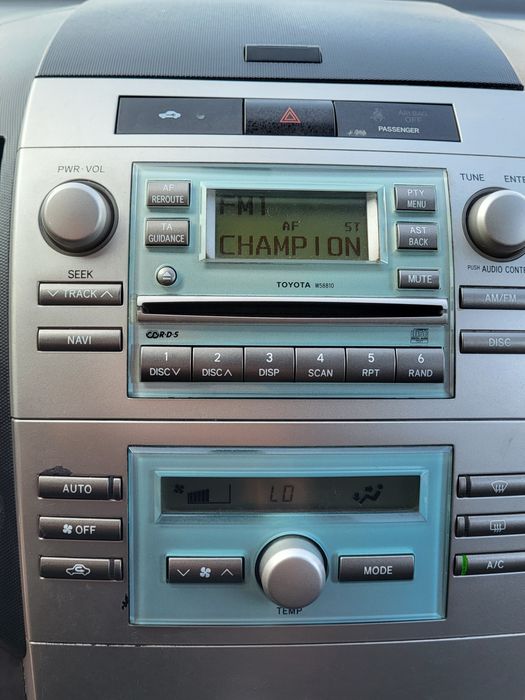 Тойота Корола Версо 2007рік 7місць