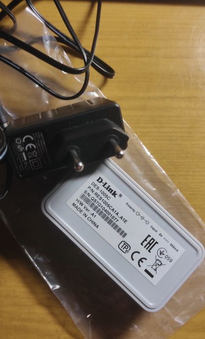 Комутатор D-Link DES-1005C/B1A 5xFE, некерований White, новий