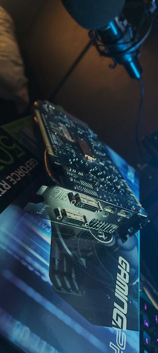 ASUS GeForce GTX760 2GB 256bit DirectCut II OC GDDR5 HDMI DVI DPort