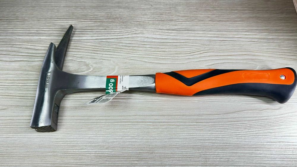 Młotek Ciesielski WAART 600g W40B044