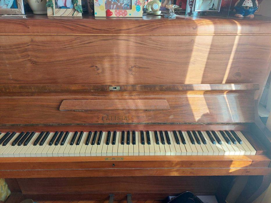 Піаніно CALISIA ,б/у