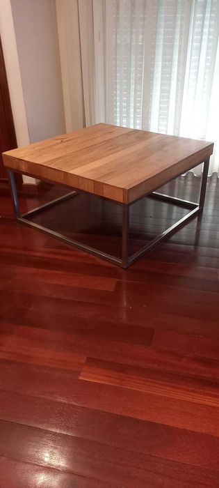 Mesa em madeira e aço inoxidavel, como novas64564403478658121