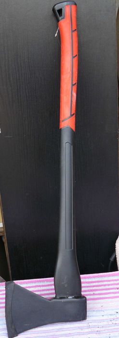 Siekiera długość 80 cm trzonek zalany żywicą epoks. firmowa