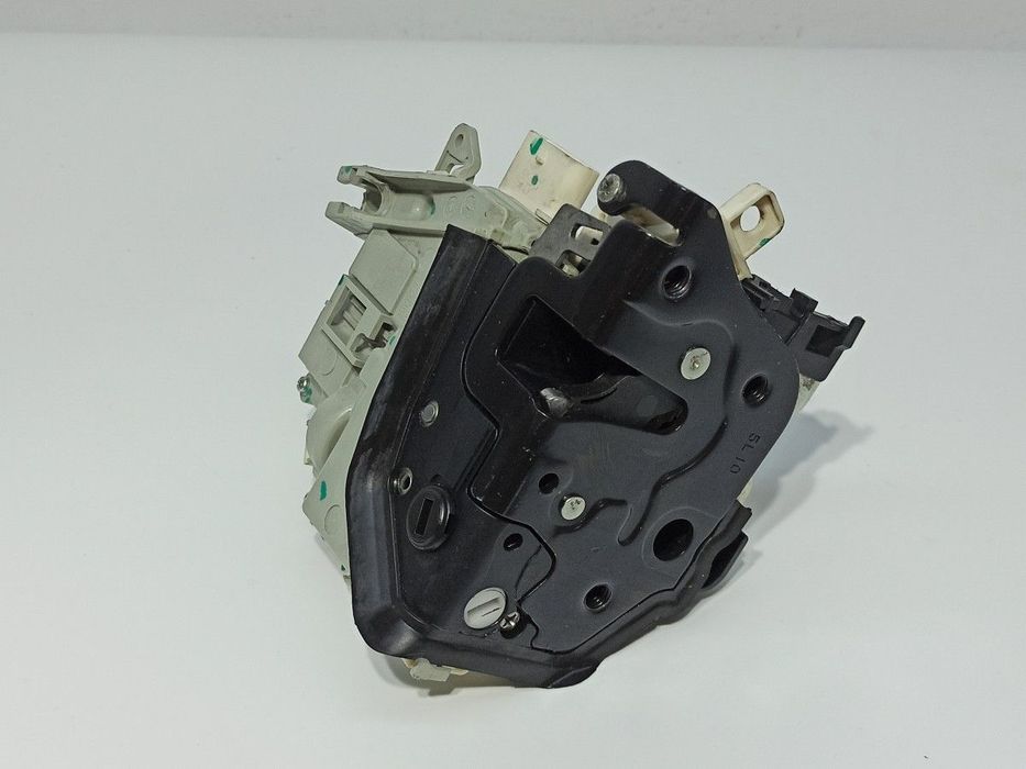 FECHADURA PORTA TRASEIRA ESQUERDA AUDI A4 BER. (B8) E