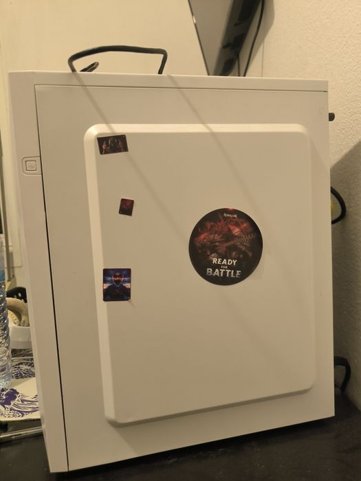 PC Gamer – RX 580 8GB, Ryzen 3 4100, 8GB RAM (No precinho)