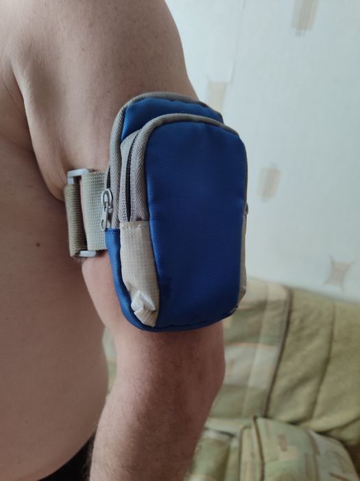 Чехол  на  плечо