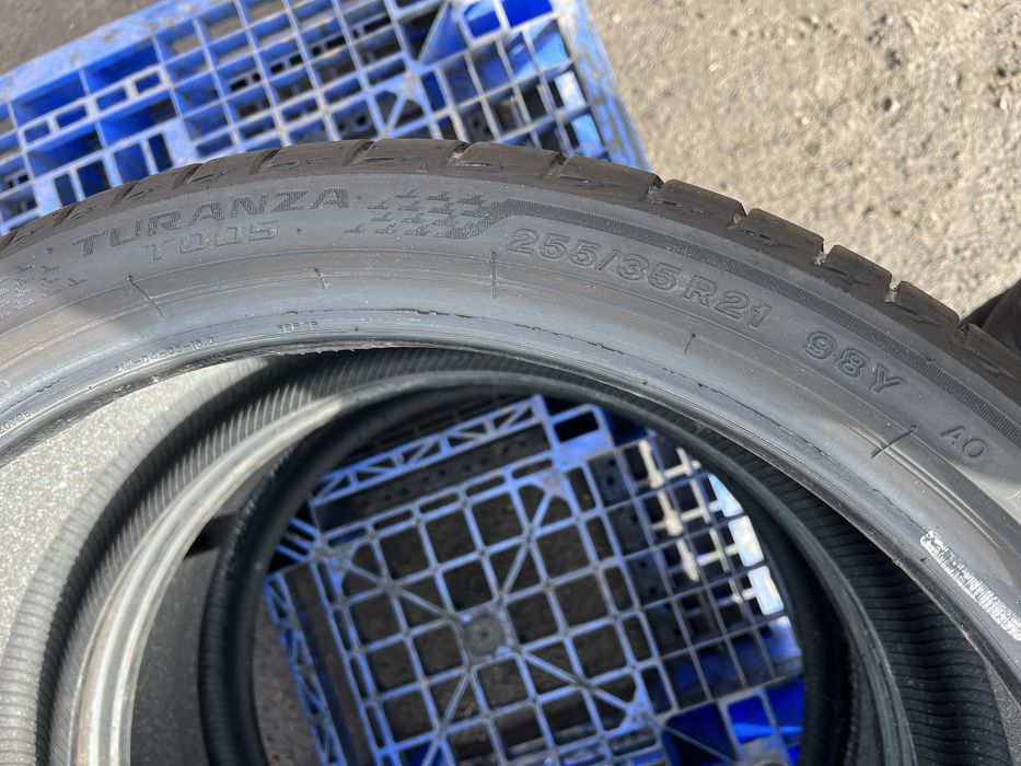 255/35r21 Bridgestone Turanza T005 шини літні пара