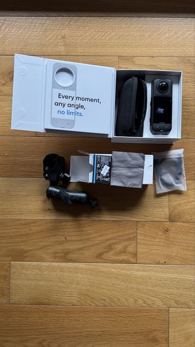 Insta 360 x5, karta, dodatki