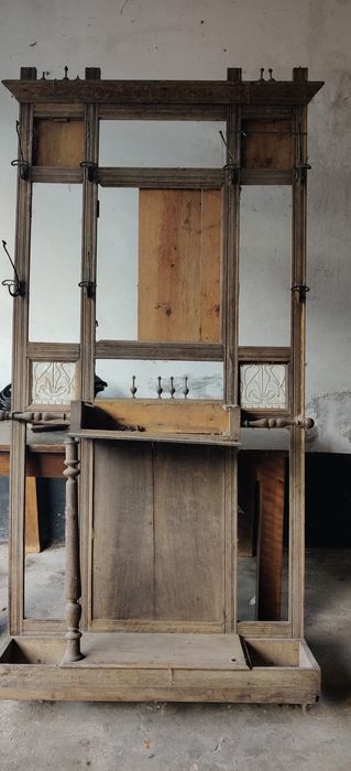 Bengaleiro antigo em madeira