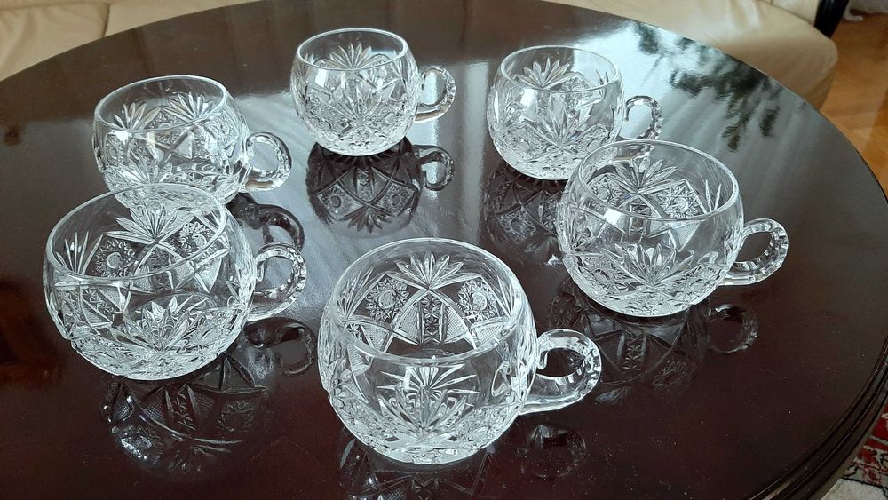 Komplet 6 kryształowych pucharków filiżanek - pełny szlif - epoka PRL