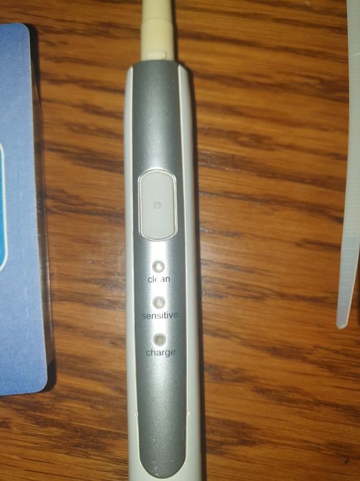 Szczoteczka soniczna Braun Oral-B Pulsonic.