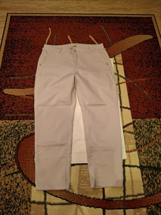 Materiałowe spodnie damskie