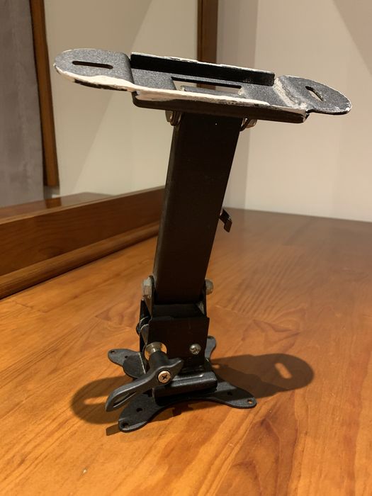 Suporte de TV muito bom