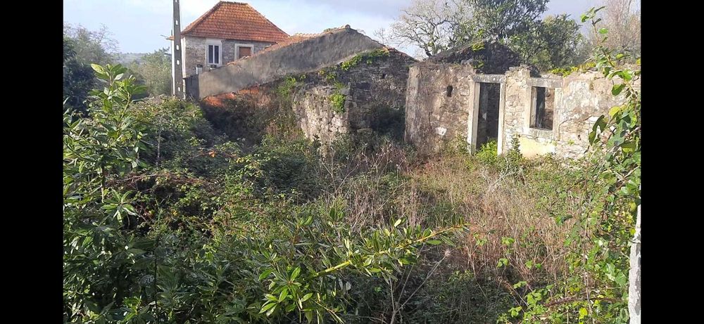 Terreno urbano com ruina- Urban Land with Ruins for Sale – 218m² in At