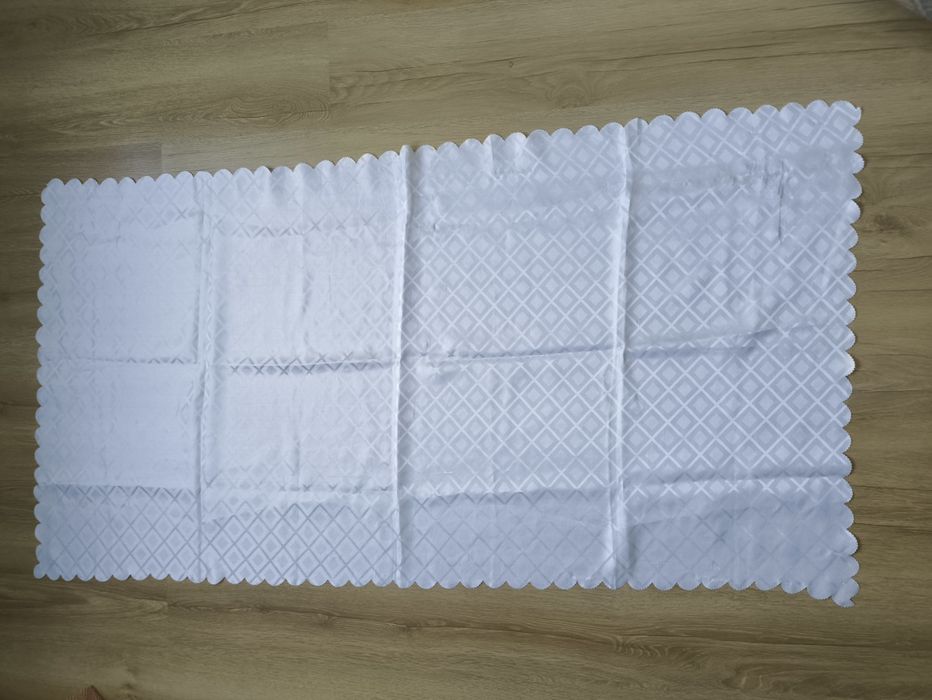 Biała serweta, bieżnik 150 cm x 80 cm