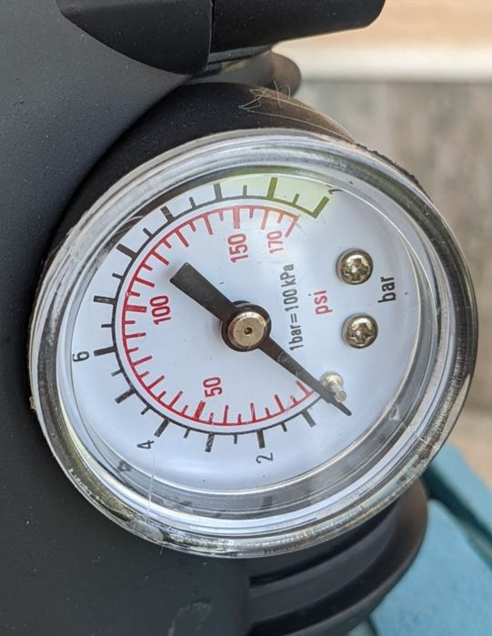 Насос і автоматика. Для поливу, водопостачання і побутових потреб