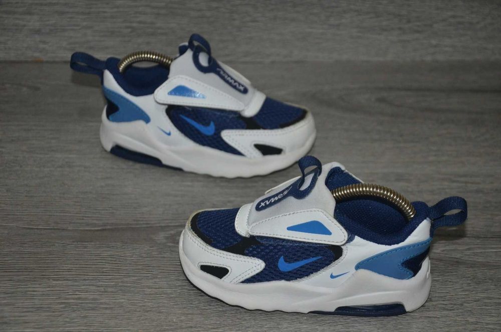Продам кросівки Фірма Nike .