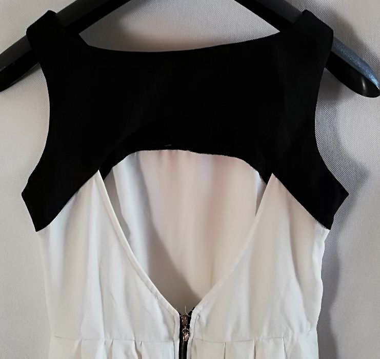 Biało czarna sukienka