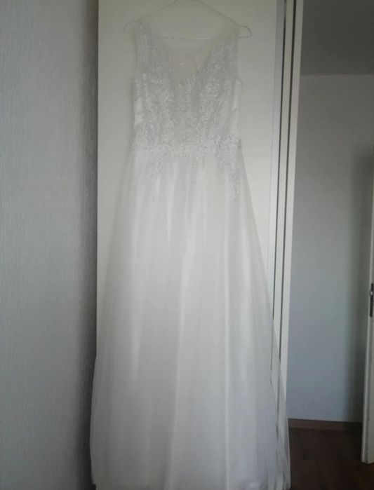 Suknia ślubna biała