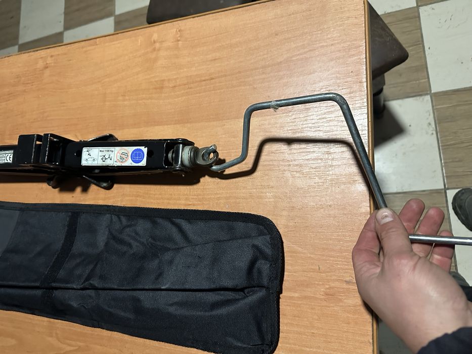 Домкрат jeep renegade,fiat 500x,fiat 500l