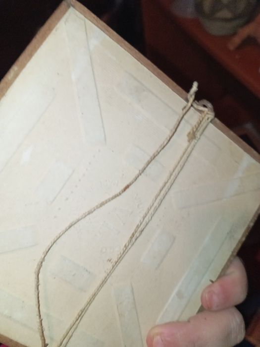 Azulejo com marca assinado