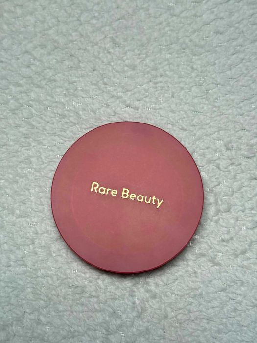 Rare Beauty bouncy blush róż do policzków Hope