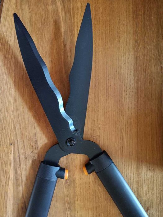 Кущоріз Fiskars SingleStep HS22