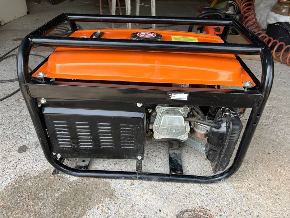 Продам Генератор бензиновий Cross Tools CPG-3000V