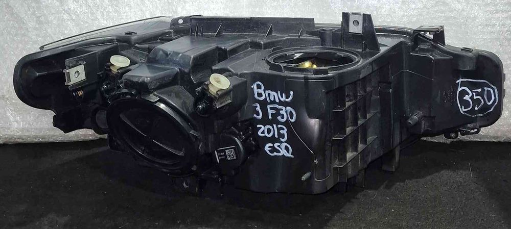 Ótica / Farol Esquerdo BMW 3 (F30, F80) ano 2013