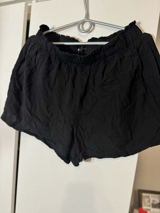 Spodenki marki Sinsay rozmiar L