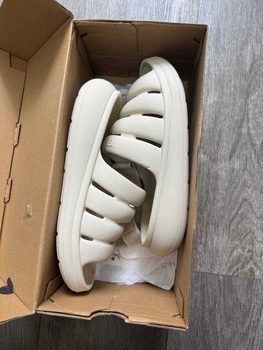 Шльопанці UGG Sport Yeah