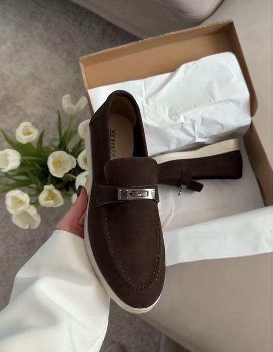 Стильні натуральні замшеві лофери в стилі Hermes
