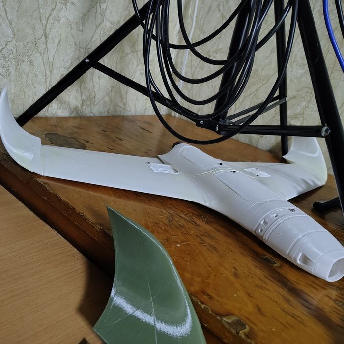 Дрон літак монокрило  650 мм розвідник