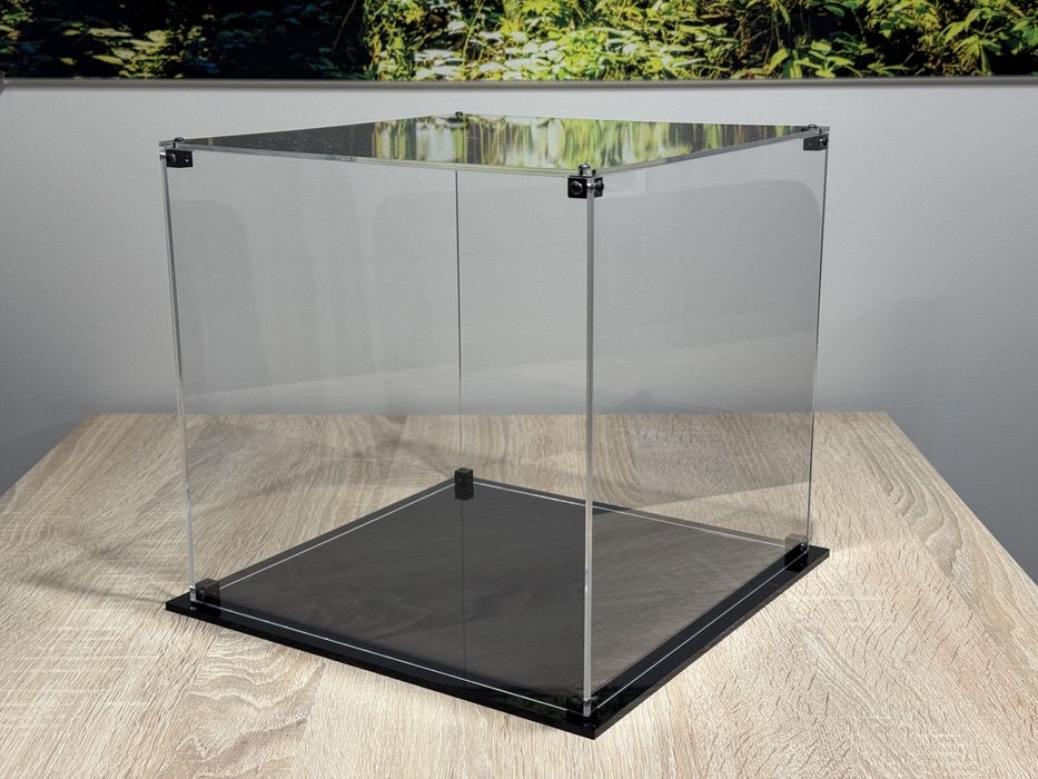 LWALL Lcabin Gablota ekspozycyjna 27x27x26 Plexiglass UV