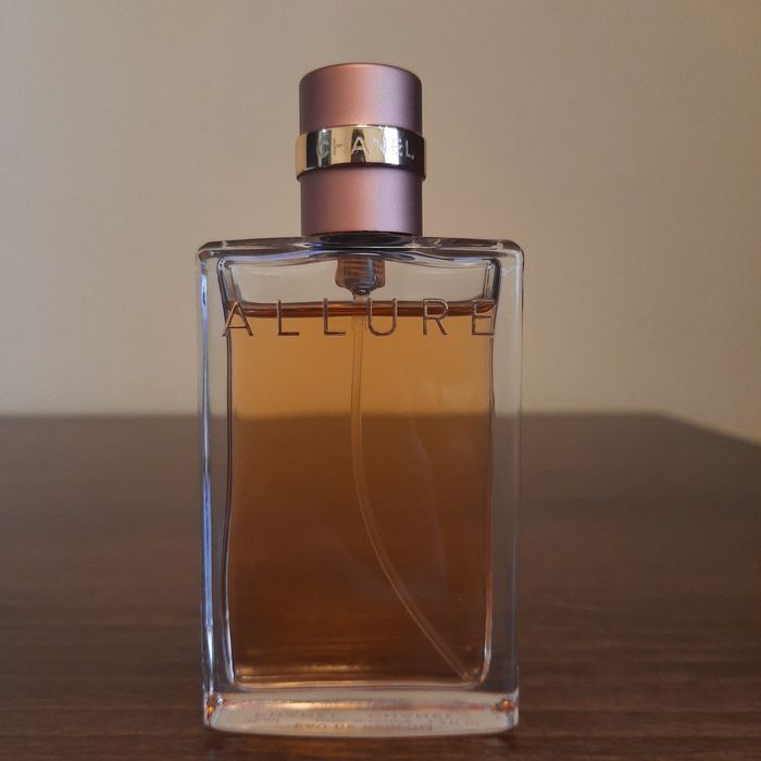 Парфумована вода Chanel Allure