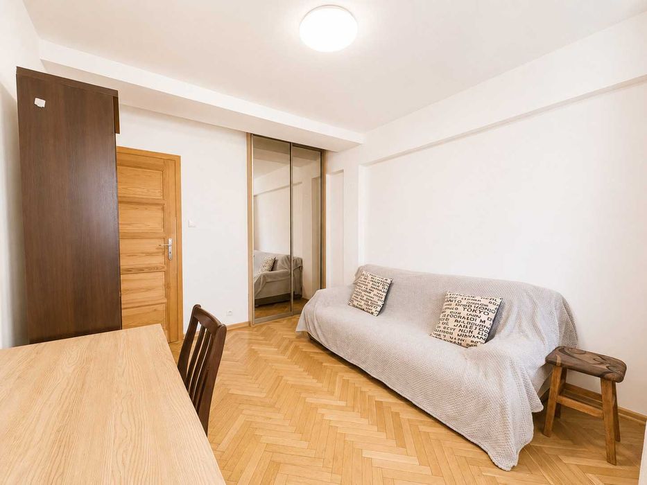 3 oddzielne pokoje | Muranów  |  Pieski Akceptowane | Dwa Balkony | Piwnica | Blisko Arkadii | Blisko Centrum  | Anielewicza