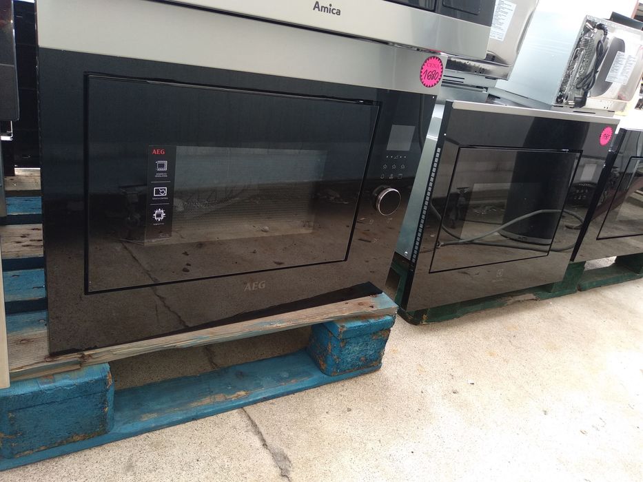 OUTLET Janki  Kuchenka mikrofalowa AEG MBE2658DEM