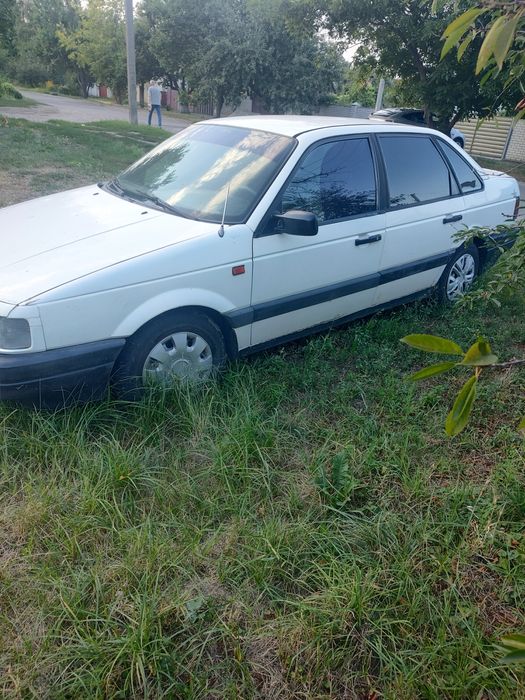 Volkswagen  Pasad b 3