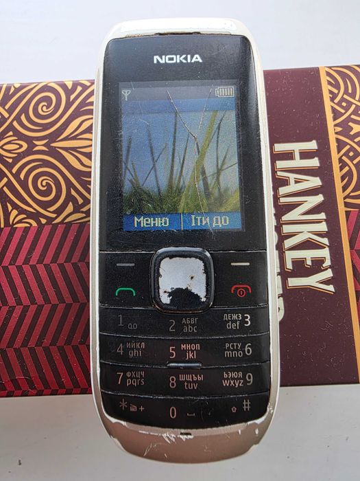 Motorola c115  nokia 1800