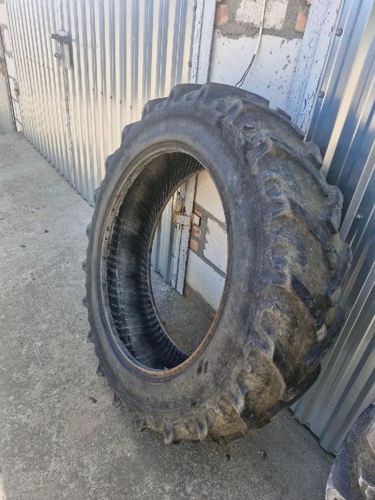 Opony 12.4 R32 Para Stomil